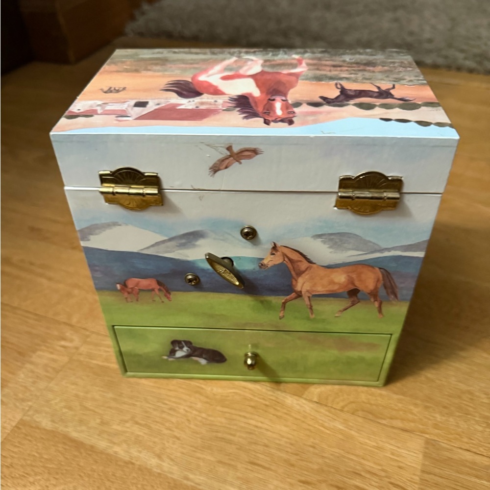 Horse-Themed Kids Jewelry Box with Mirror - Picture 3 of 9